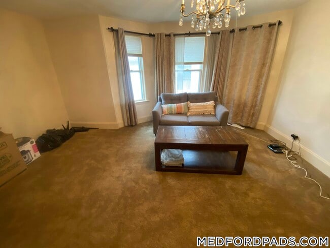 Building Photo - 11 Bowdoin St Rental