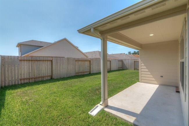 Building Photo - 23603 Umbrella Pine Dr