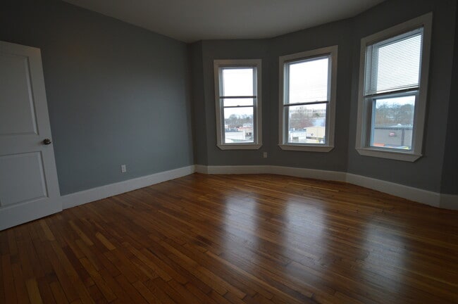 Photo - 301 Hancock St Unit 2