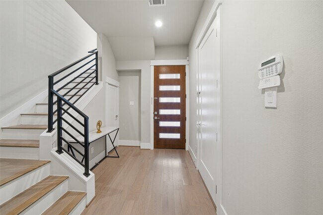 Photo - 1615 Wheeler Ave