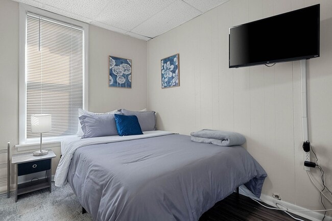 Photo - 120 E Spring St Unit B