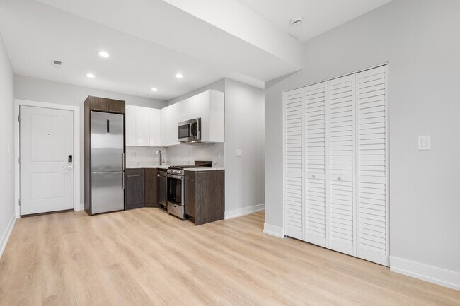 Photo - 1558.5 W Juneway Terrace Unit 2S