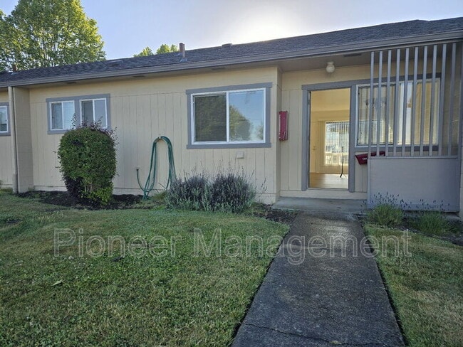 Photo - 1663 NE Vine St Condo