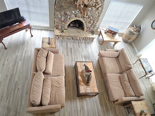 Photo - 560 Brandon Rd