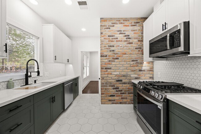 Photo - 1123 Bomar St