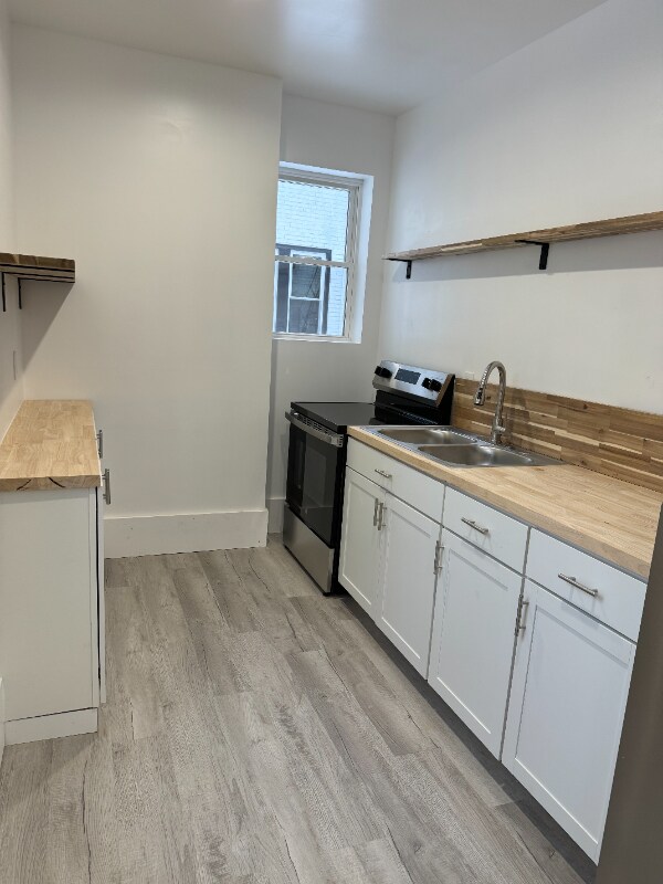 2131 Williams Ave Unit 2133 Williams Ave