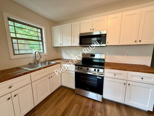 Photo - 1718 Portland St Unit A