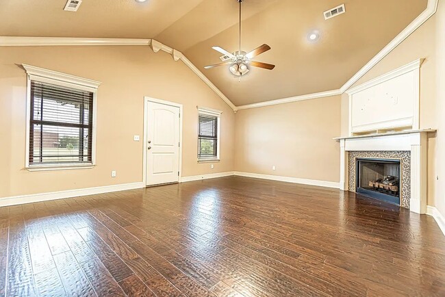 Photo - 3104 SW Featherston Rd