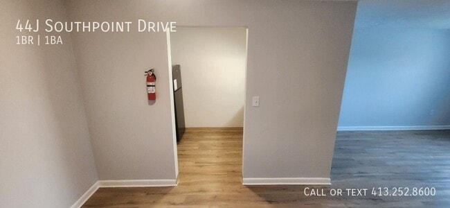 Photo - 44 Southpoint Dr