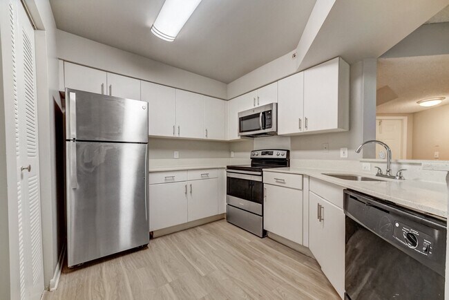 Photo - Pembroke Pines Landings Apartments