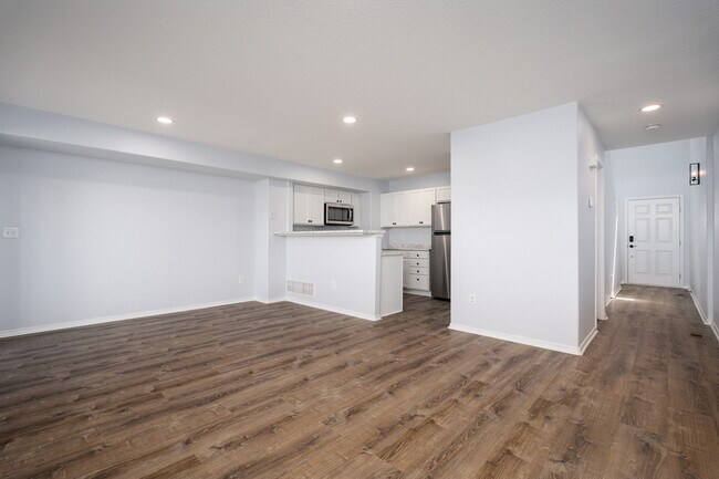 Photo - 2061 Furman Point