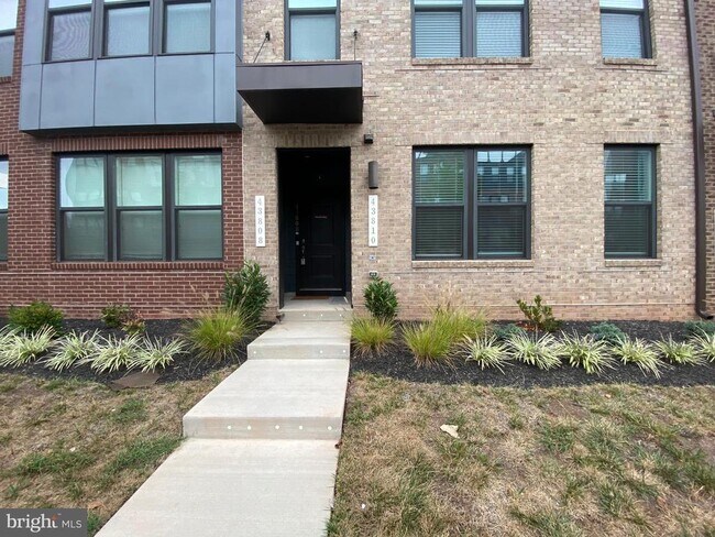 Photo - 43808 Middleway Ter Casa Adosada