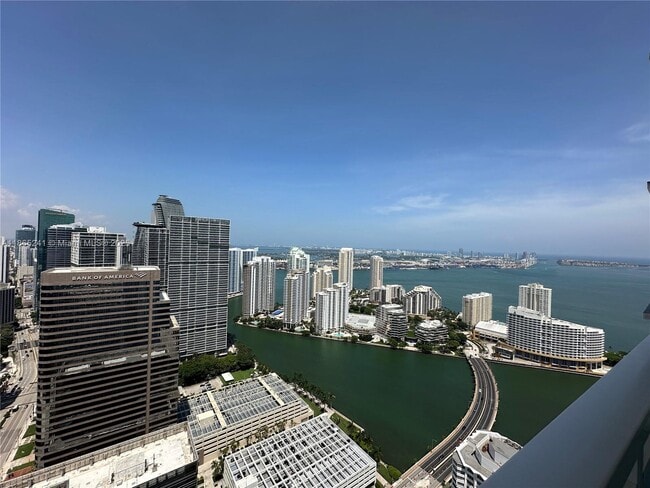 Building Photo - 950 Brickell Bay Dr Unit 5106 Rental