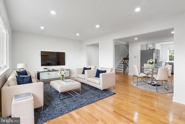 Photo - 7414 Pohick Rd