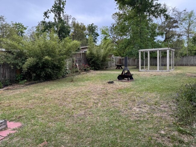Photo - 312 Pinelog St