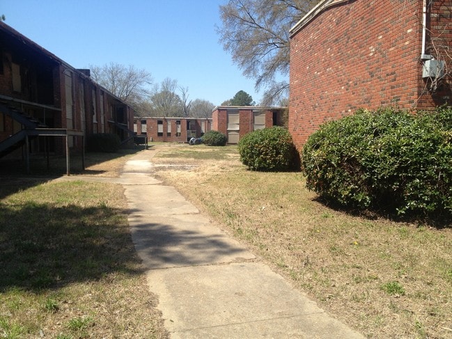 Photo - Watkins Manor