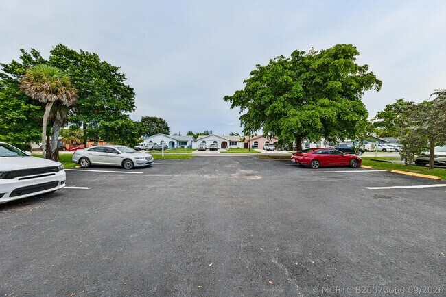 825 SW 10th St Unidad D