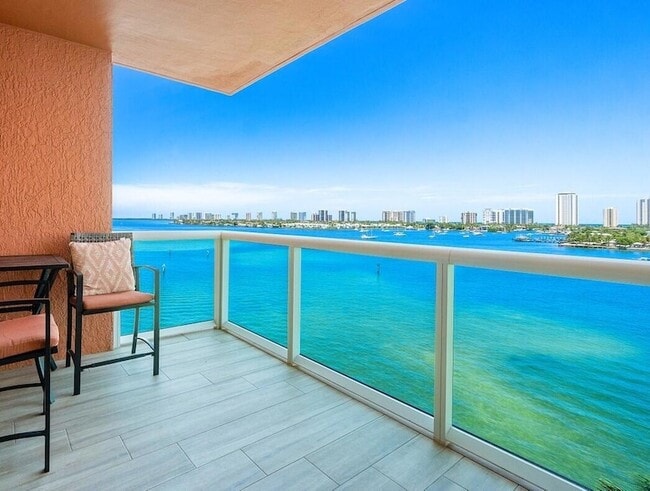 Photo - 2640 Lake Shore Dr Unit 711