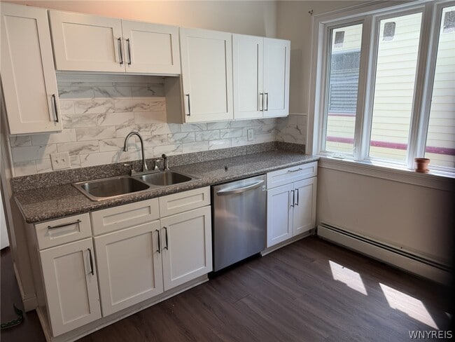 Photo - 212 Richmond Ave