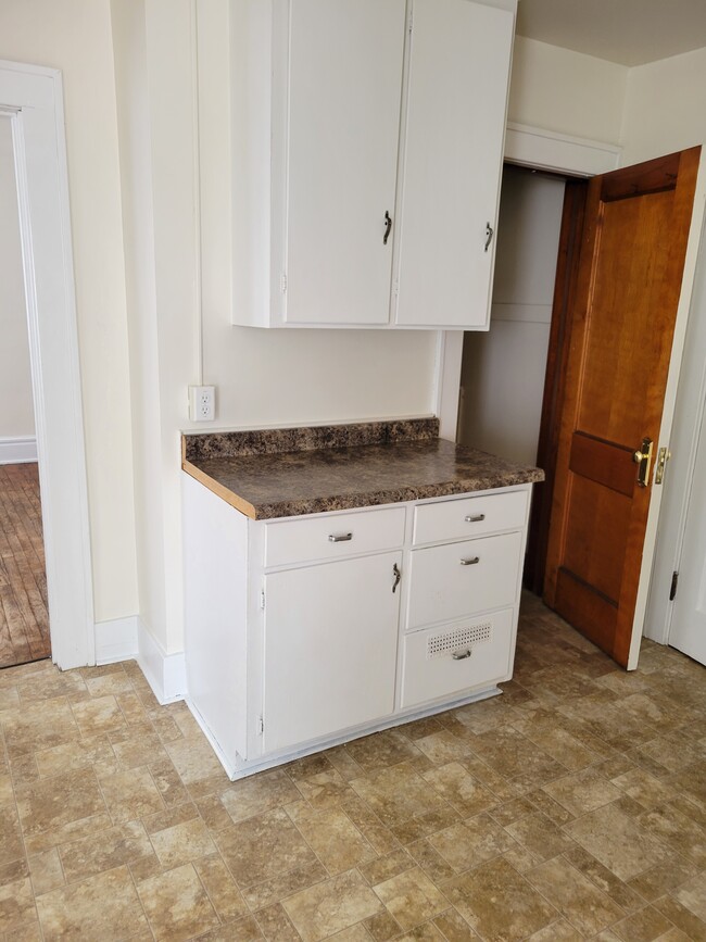 Photo - 308 N Clinton St Unidad # 3