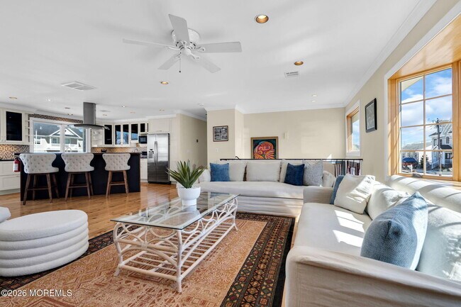 Photo - 326 Cutter Ln