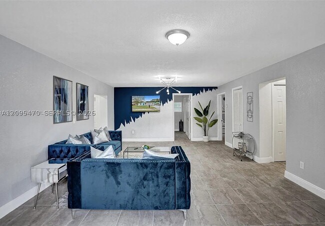 Photo - 760 NE 152nd St