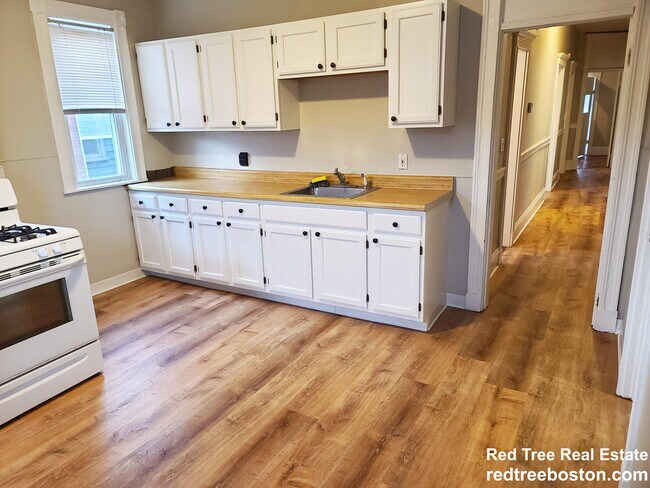 Photo - 348 Faneuil St Unit 3