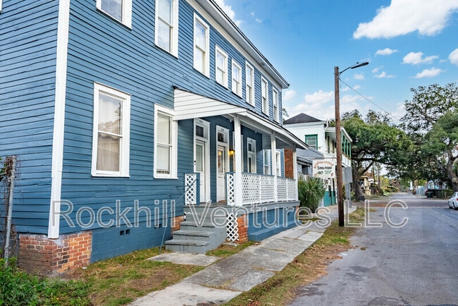 Photo - 508 W 42nd St