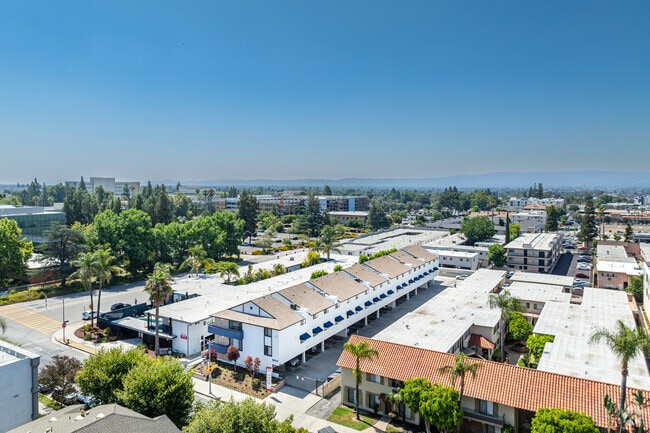 Azul Apartments