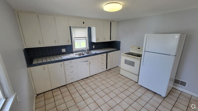 Building Photo - 2 bed 1 bath single family home in Wausau