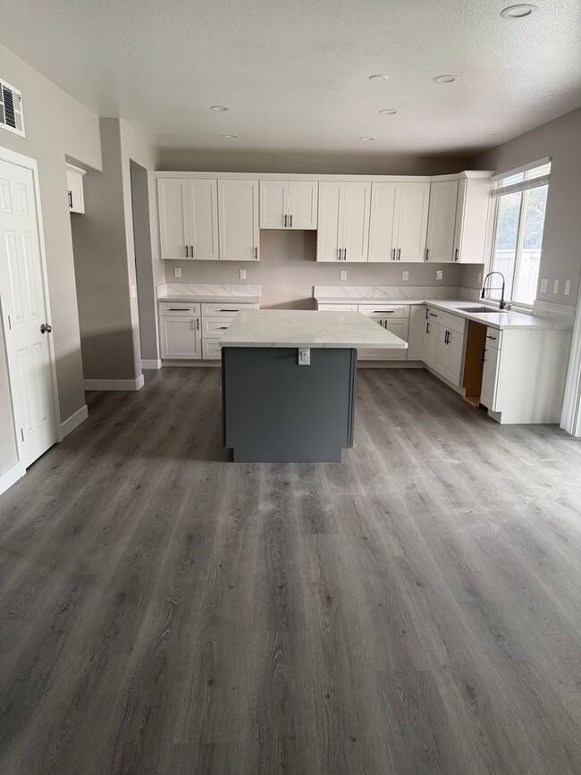 Photo - Eastvale 2 story beauty