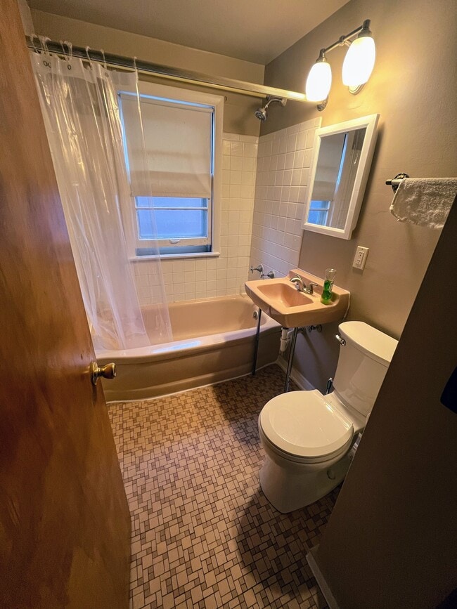 6525 Powell Pl Unit 1