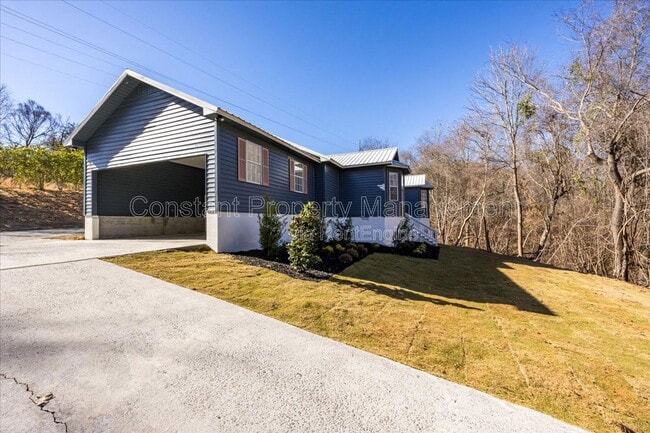 Photo - 2243 Hillwood Ct