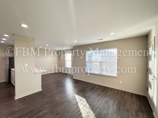 Photo - 1203 N Clay St Unit 122