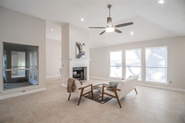 Photo - White Rock Highlands  4 bedrooms, 2.5 baths