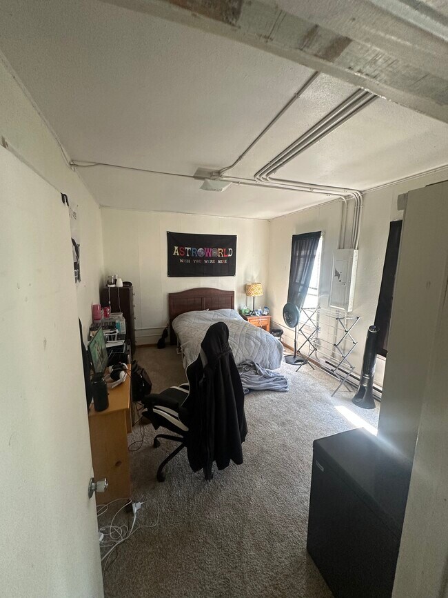 Photo - 915 La Crosse St