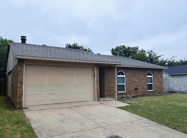 Building Photo - 10215 Deer Hollow Dr
