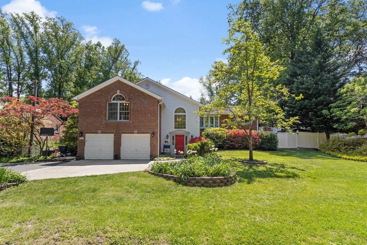 Photo - 10613 Howerton Ave (Fairfax, VA)