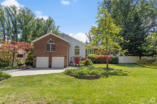 Building Photo - 10613 Howerton Ave Rental