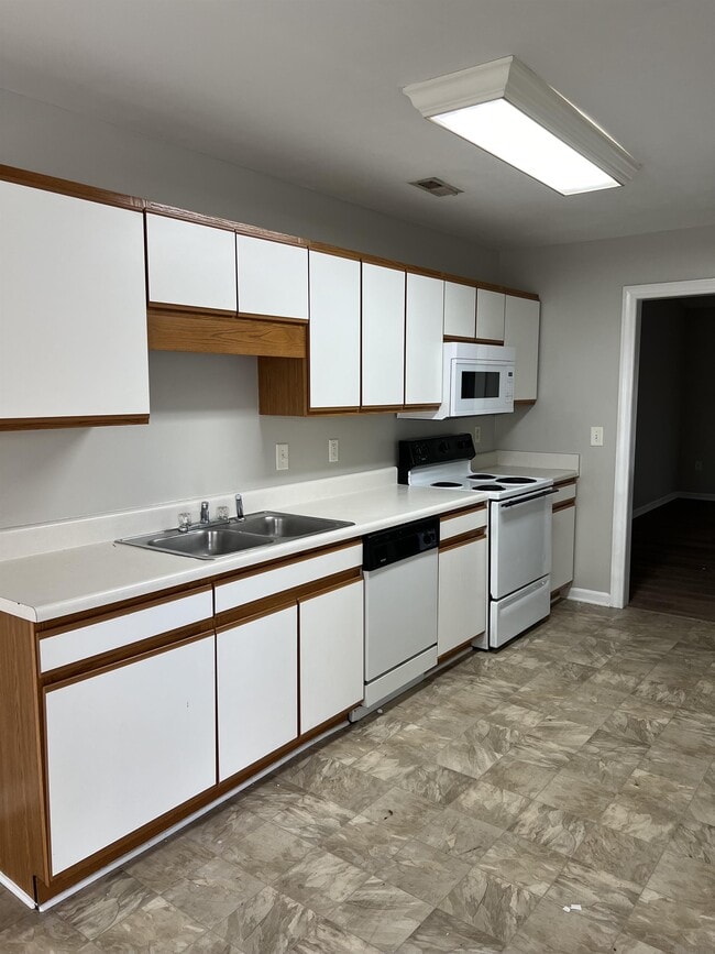 Photo - 2110 Oak Bend Dr