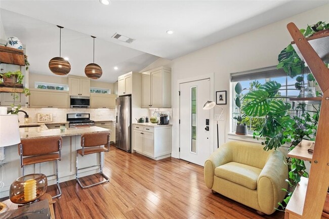 Photo - 2205 S L Davis Ave Unit 2