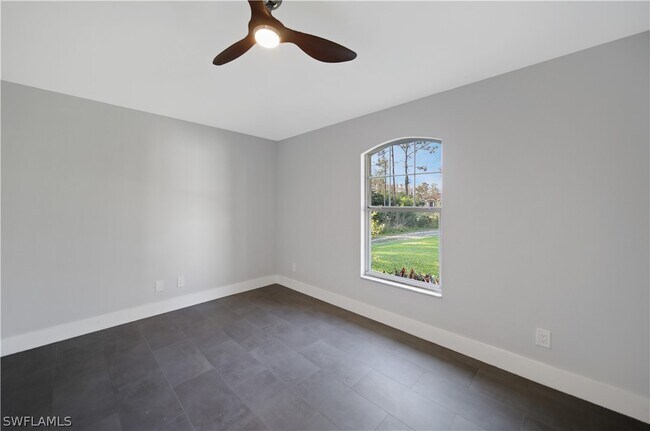 Photo - 390 35th Ave NE