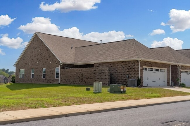 Building Photo - 1647 Foston Ln Rental