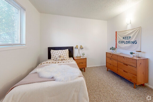2BR, 1BA - 625SF -Bedroom 2