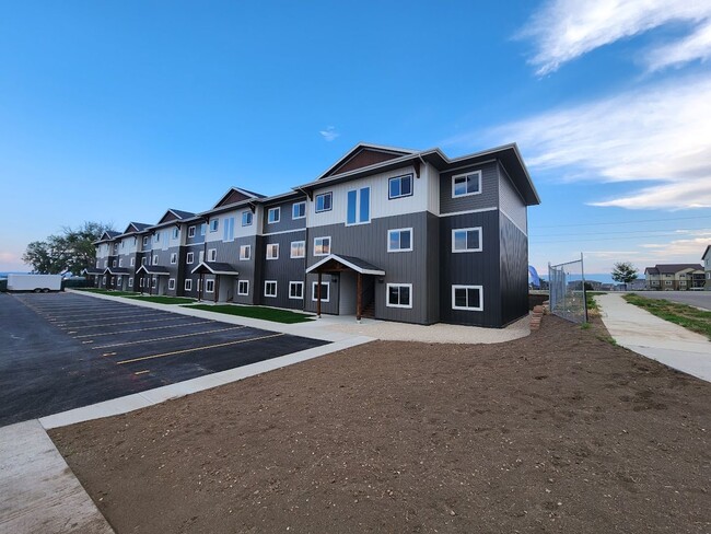 2 bed/ 1.5 bath in Brand New Soldier Ridge... - 2 bed/ 1.5 bath in Brand New Soldier Ridge... Apartment Unit # 307