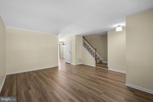 Photo - 2915 Mozart Dr