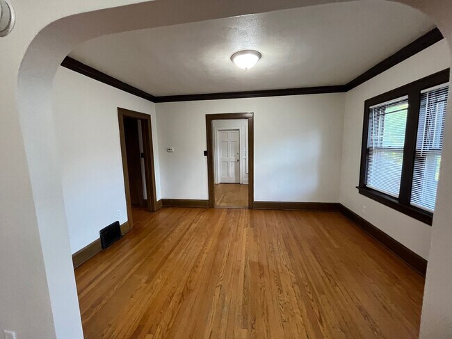 Photo - Summit St 409-411 Unit 411