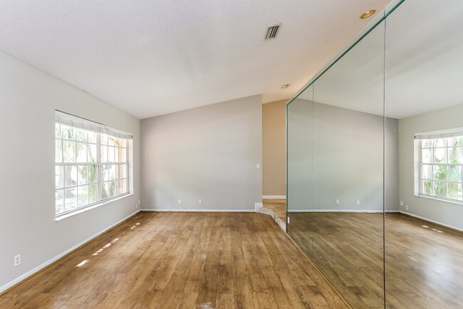 Photo - 4557 NW 51st St