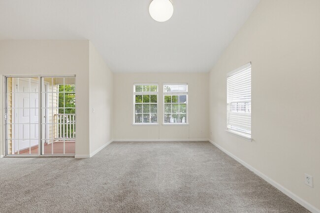 Photo - 575 Oakleaf Plantation Pky Unit 809