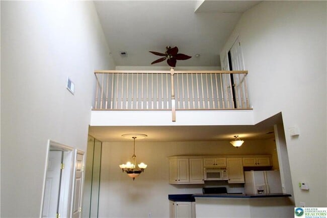 Photo - 929 Eden Terrace